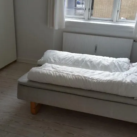 Apartment Storby Refugiet - Praktisk Og Roligt *